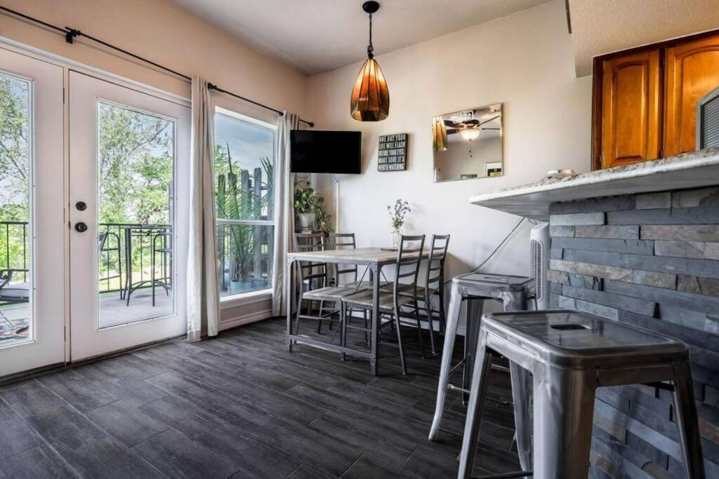 Guadalupe Getaway Apartment Ню Браунфелс Екстериор снимка