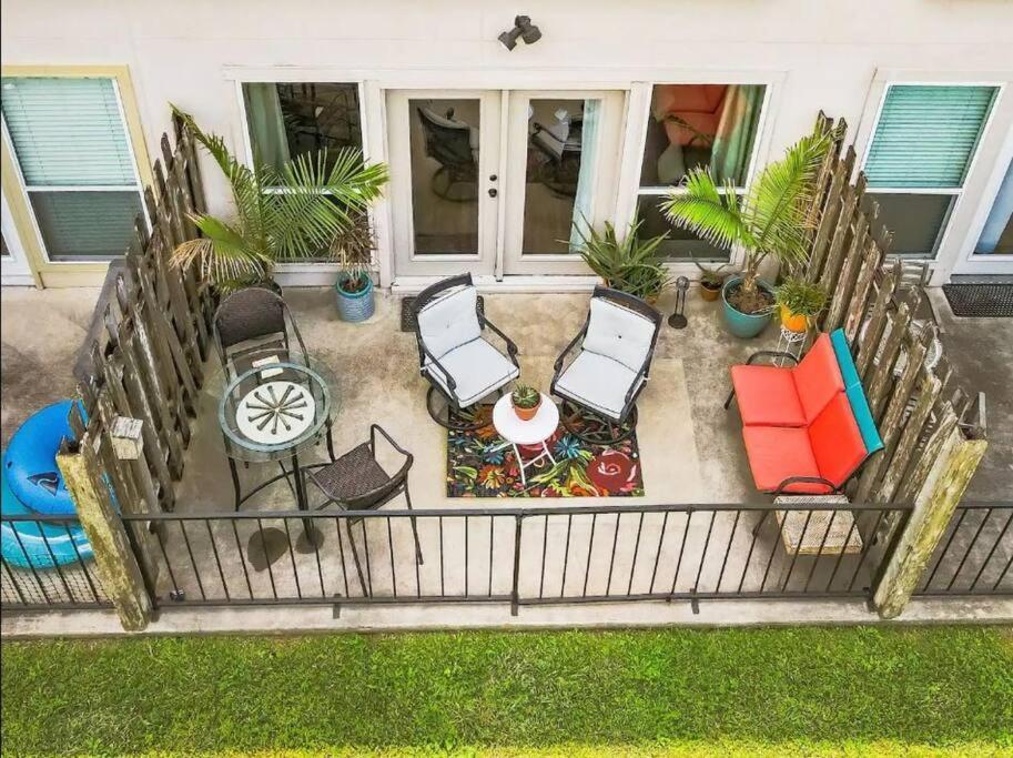 Guadalupe Getaway Apartment Ню Браунфелс Екстериор снимка